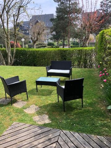 Magnifique 2P En Rez-De-Jardin Oriente Sud A 2 Pas De La Plage Cabourg Buitenkant foto